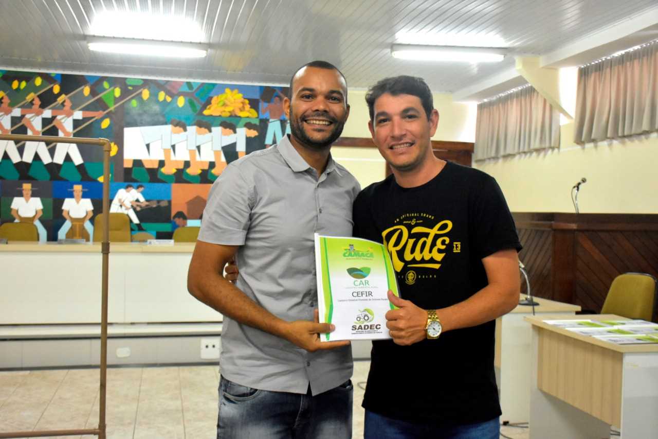 Camacã: Prefeitura entrega CEFIR de graça para Pequenos Produtores